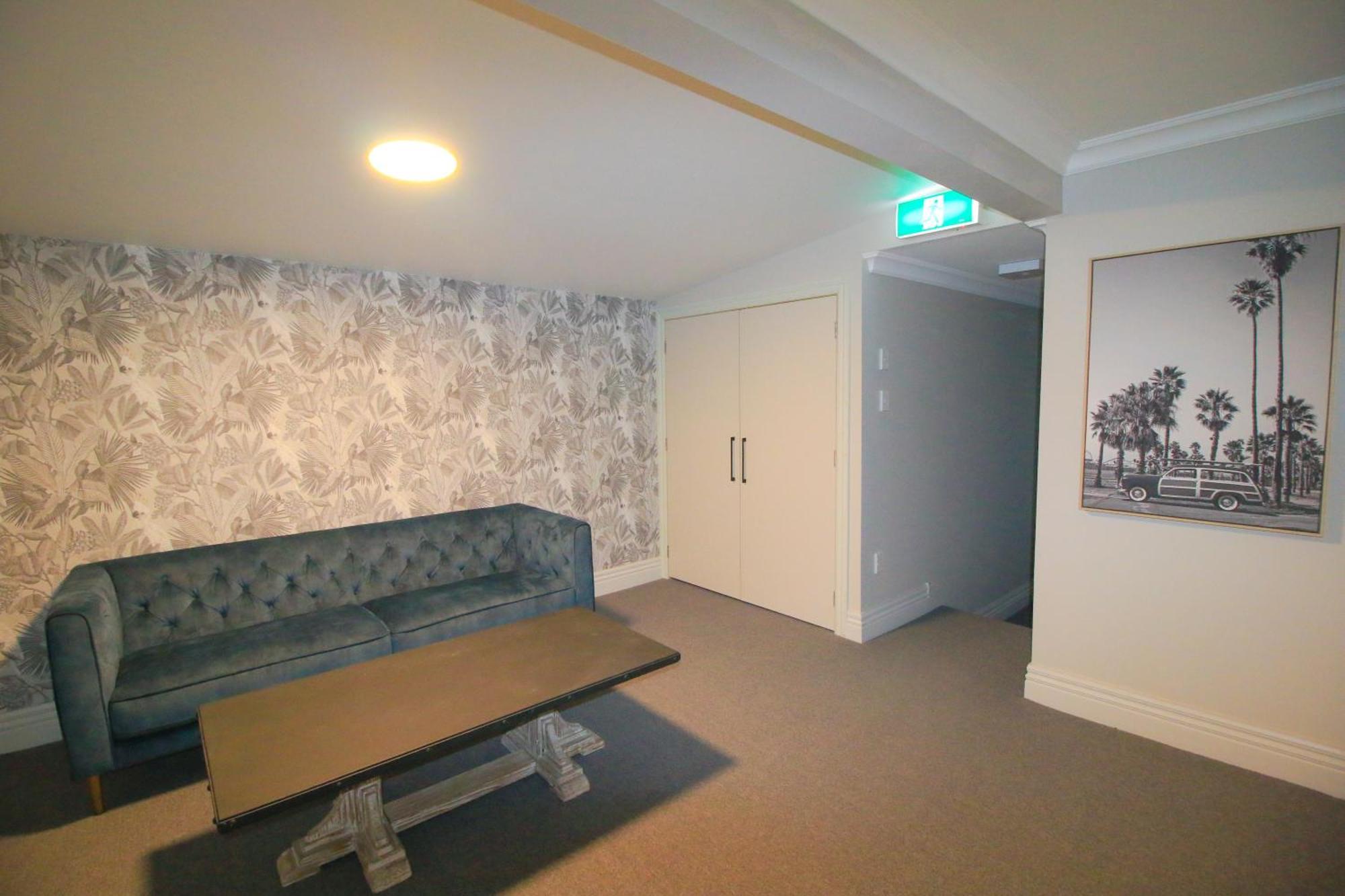Whitehouse Hotel Invercargill Exterior photo