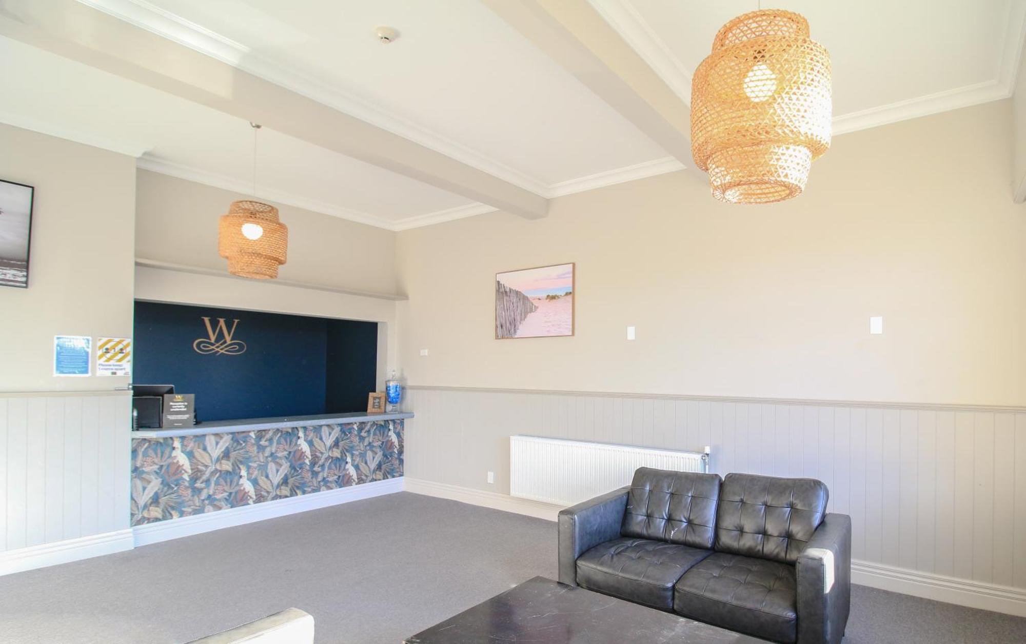 Whitehouse Hotel Invercargill Exterior photo